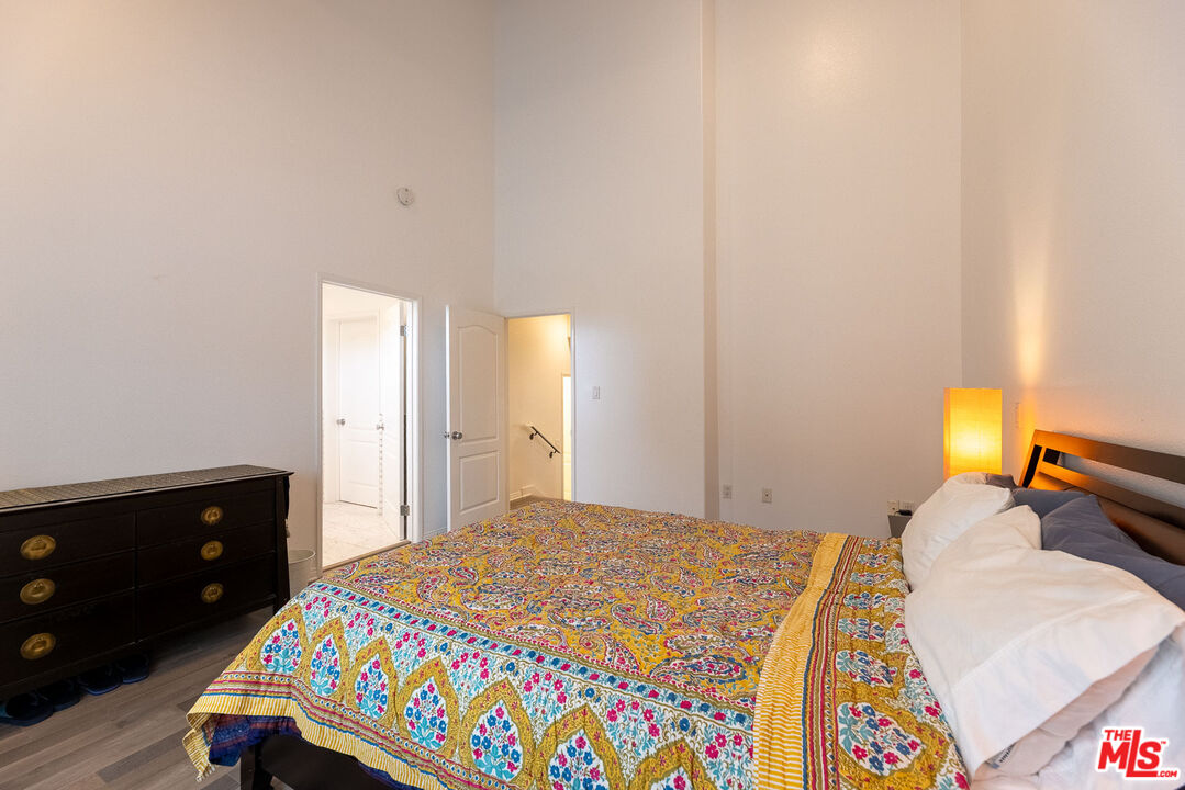 7301 W Manchester Ave Unit: 106