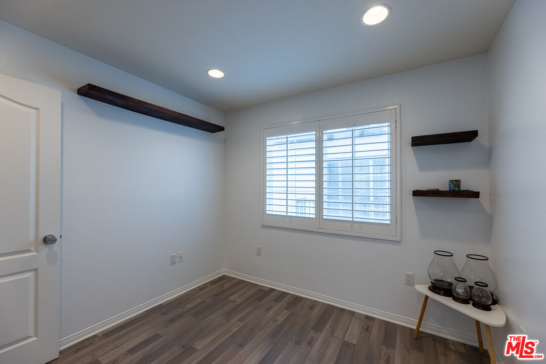 7301 W Manchester Ave Unit: 106