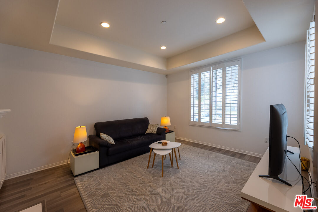 7301 W Manchester Ave Unit: 106