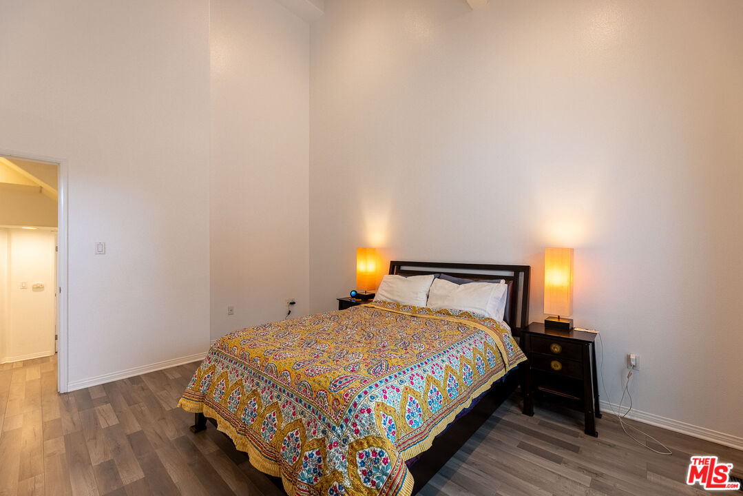 7301 W Manchester Ave Unit: 106