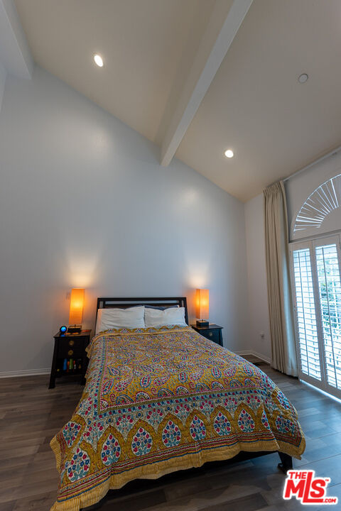 7301 W Manchester Ave Unit: 106