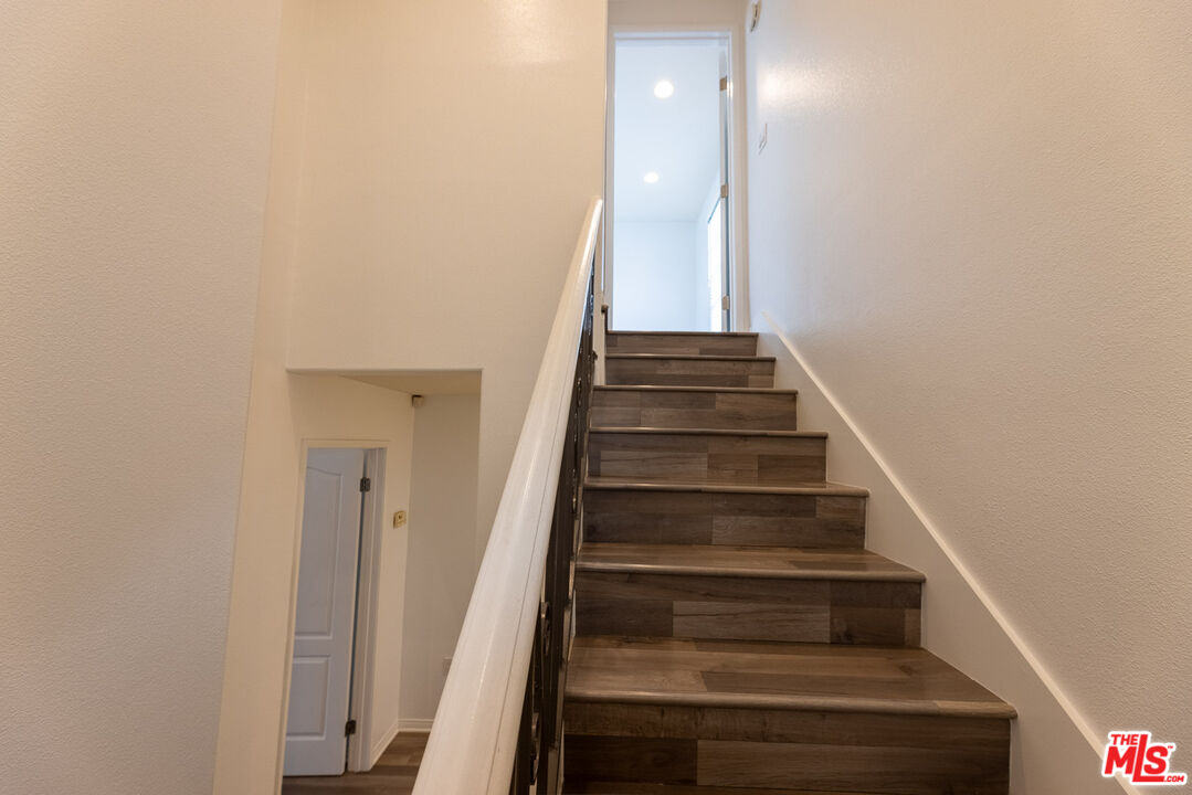 7301 W Manchester Ave Unit: 106