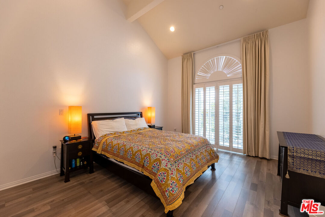 7301 W Manchester Ave Unit: 106