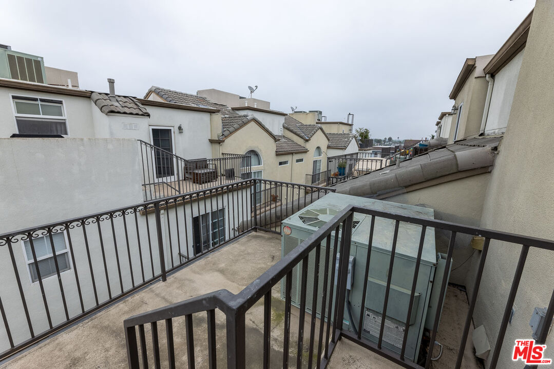 7301 W Manchester Ave Unit: 106