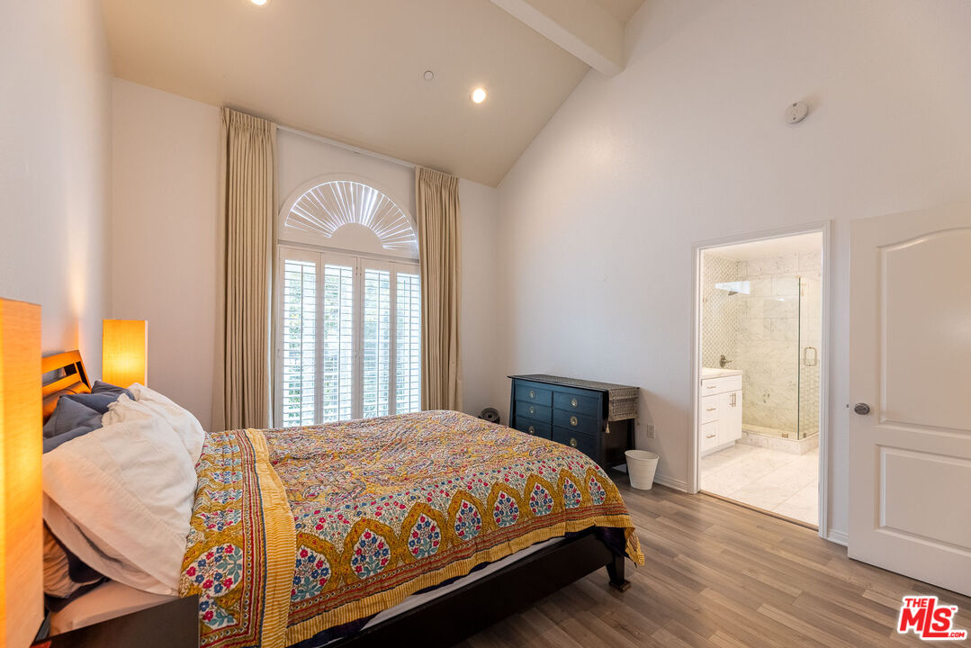 7301 W Manchester Ave Unit: 106