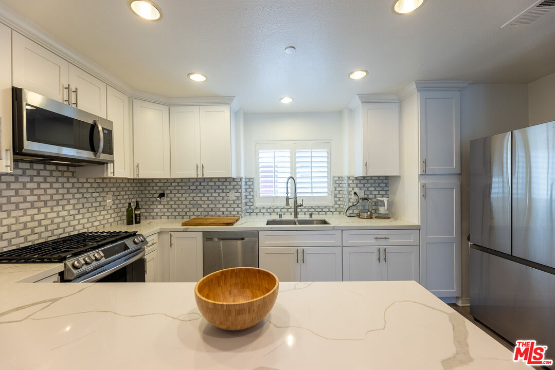 7301 W Manchester Ave Unit: 106