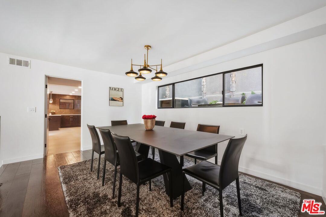 3601 Dixie Canyon Pl