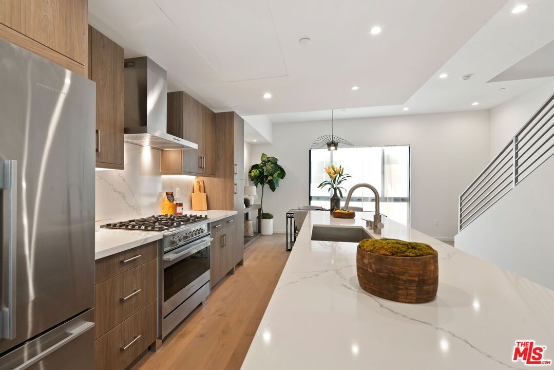 3805 S Verona Ct