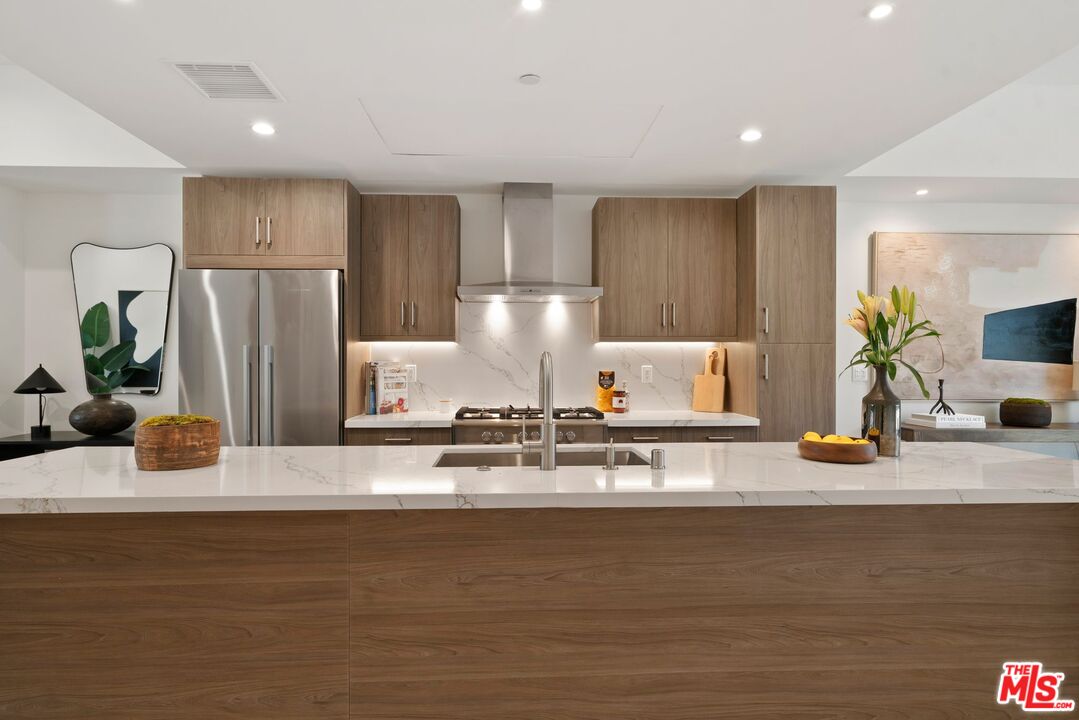 3805 S Verona Ct