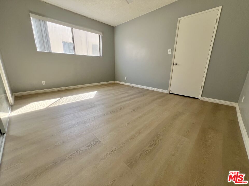 1426 S Orange Grove Ave Unit: 7