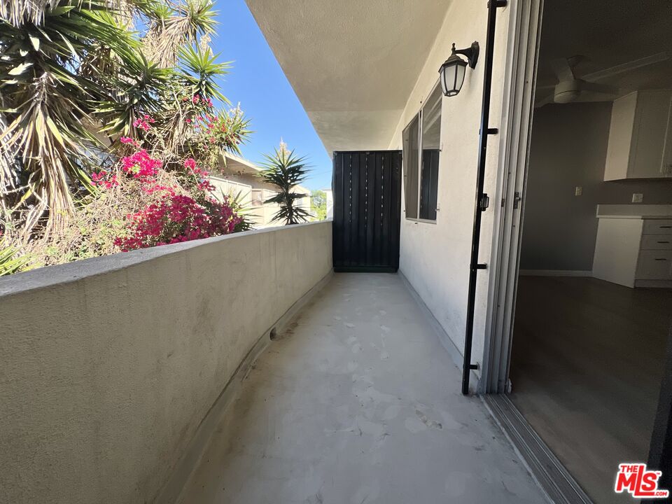 1426 S Orange Grove Ave Unit: 7