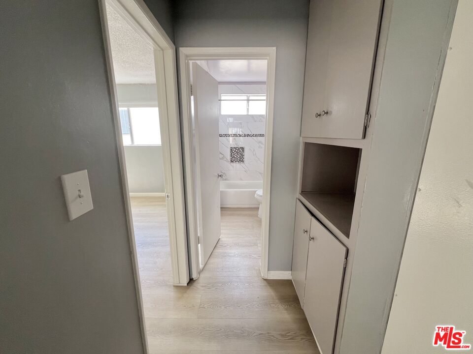 1426 S Orange Grove Ave Unit: 7