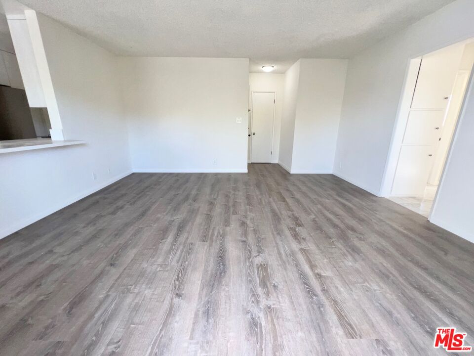 1426 S Orange Grove Ave Unit: 6