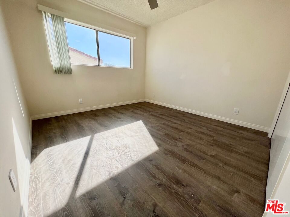 1426 S Orange Grove Ave Unit: 6