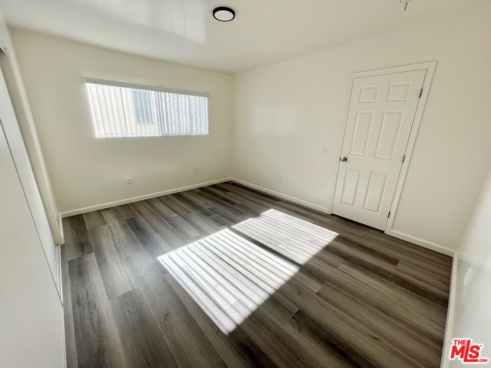 1426 S Orange Grove Ave Unit: 9