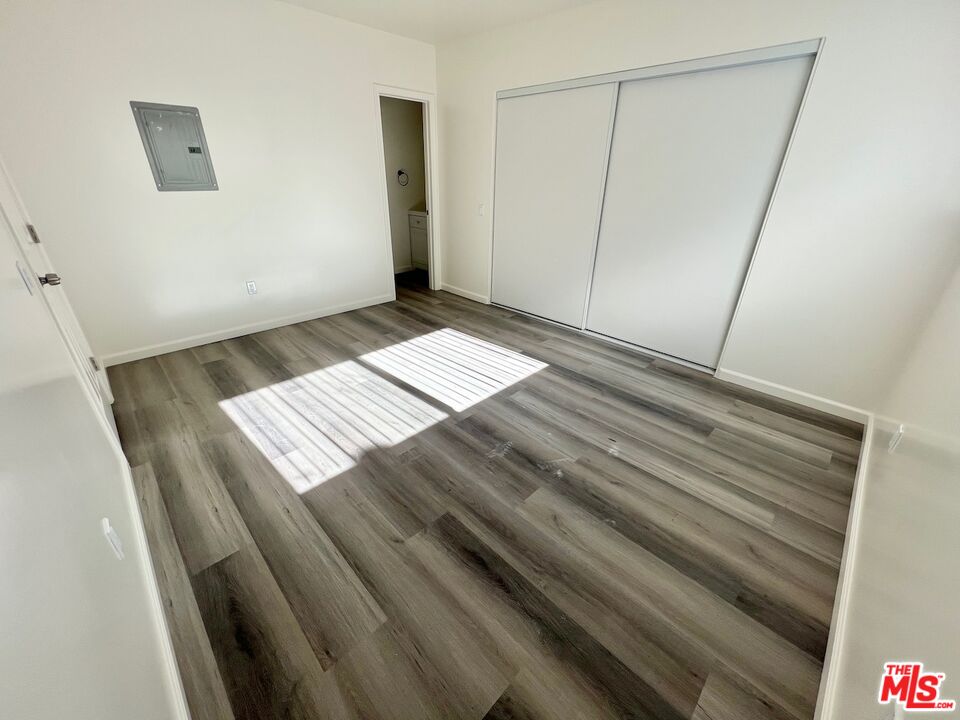 1426 S Orange Grove Ave Unit: 9