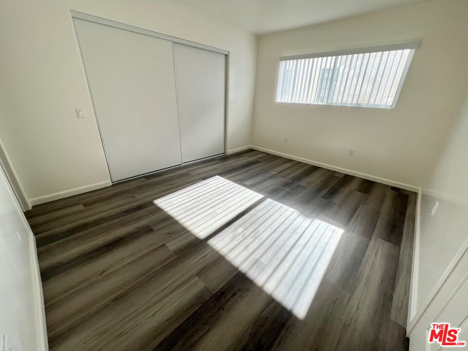 1426 S Orange Grove Ave Unit: 9