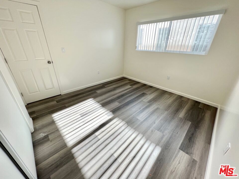 1426 S Orange Grove Ave Unit: 9