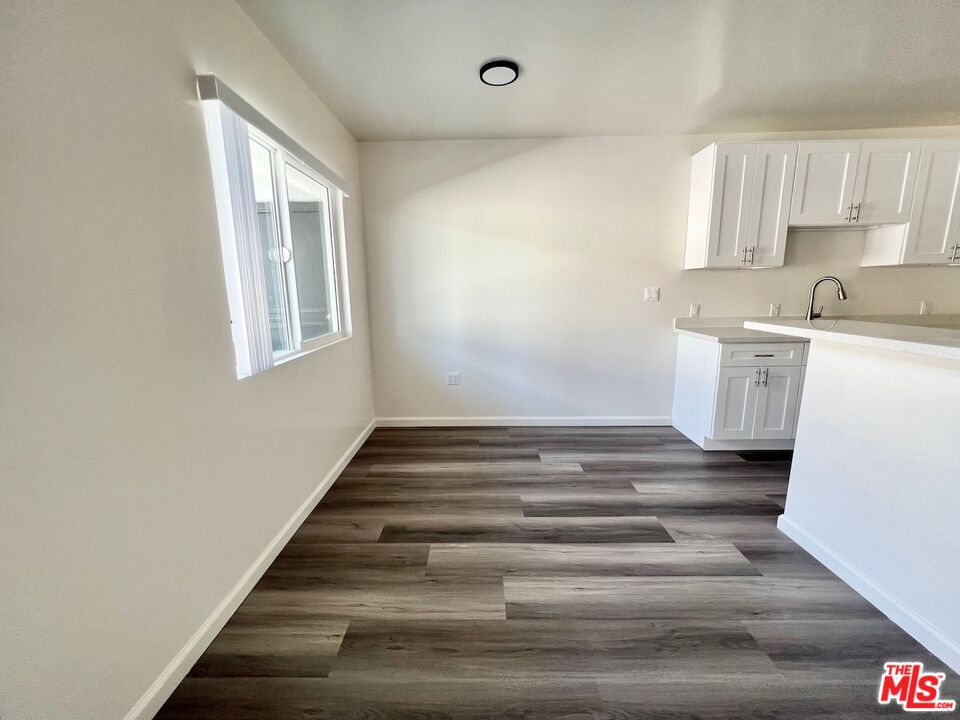 1426 S Orange Grove Ave Unit: 9