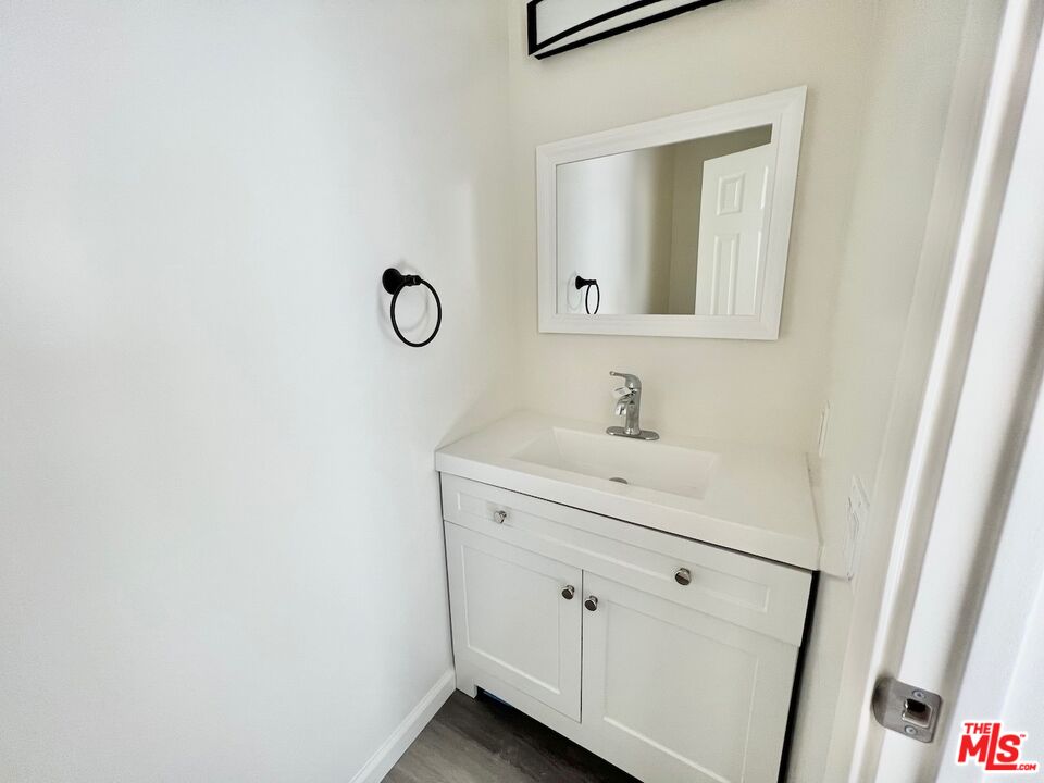 1426 S Orange Grove Ave Unit: 9