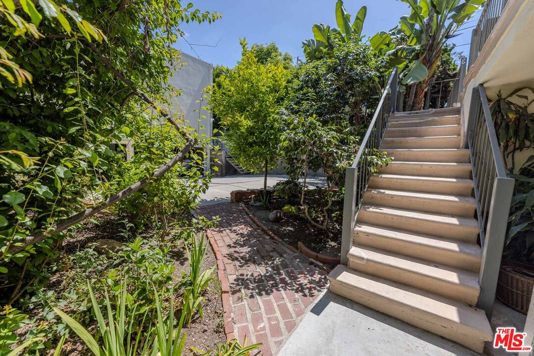1336 FRANKLIN ST Unit: F