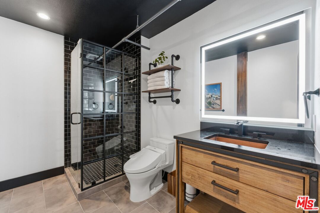 4115 Glencoe Ave Unit: 302