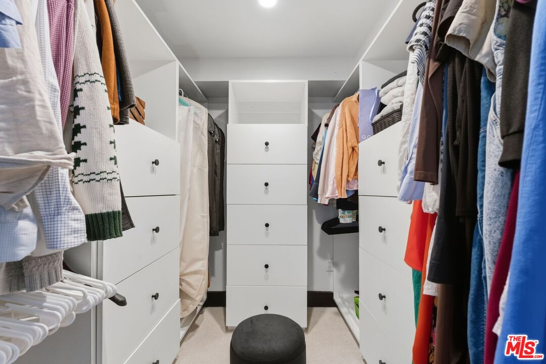 4115 Glencoe Ave Unit: 302