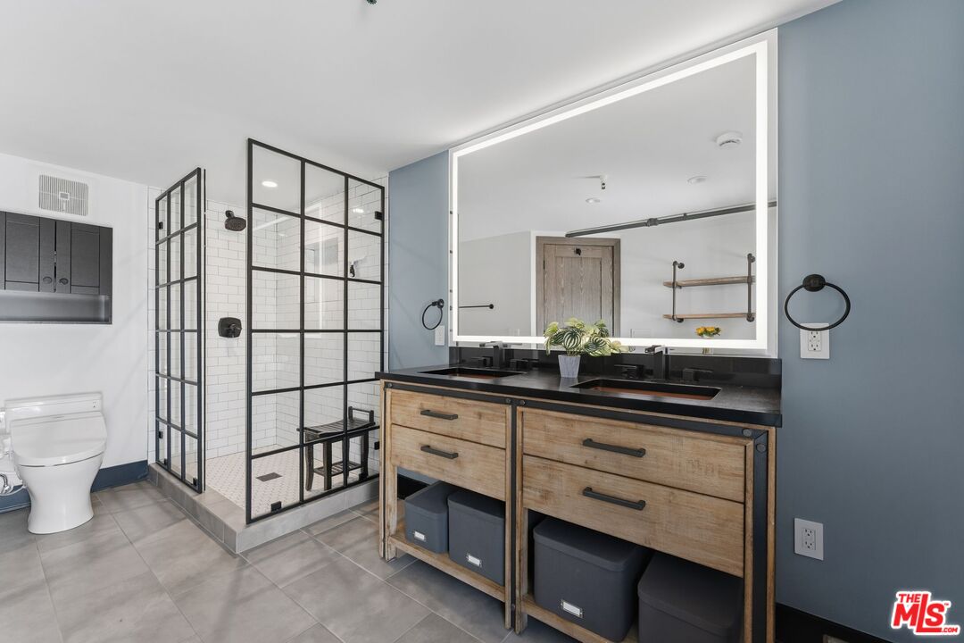 4115 Glencoe Ave Unit: 302