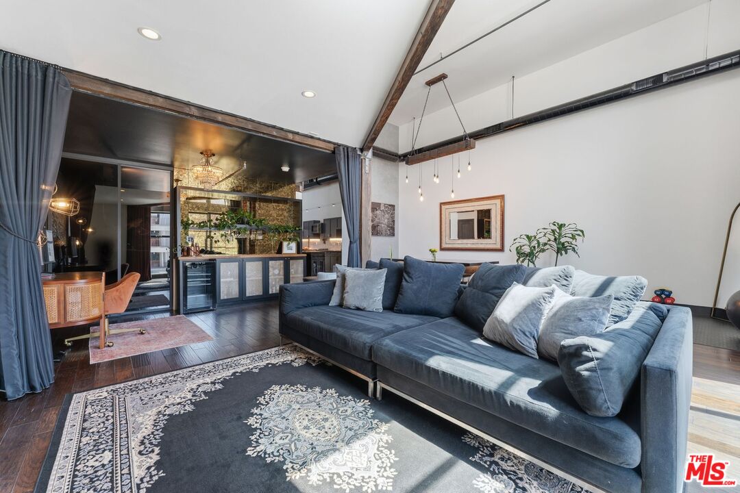 4115 Glencoe Ave Unit: 302