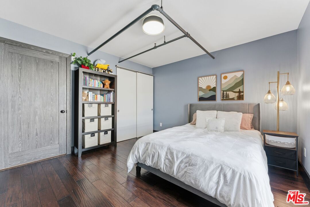 4115 Glencoe Ave Unit: 302
