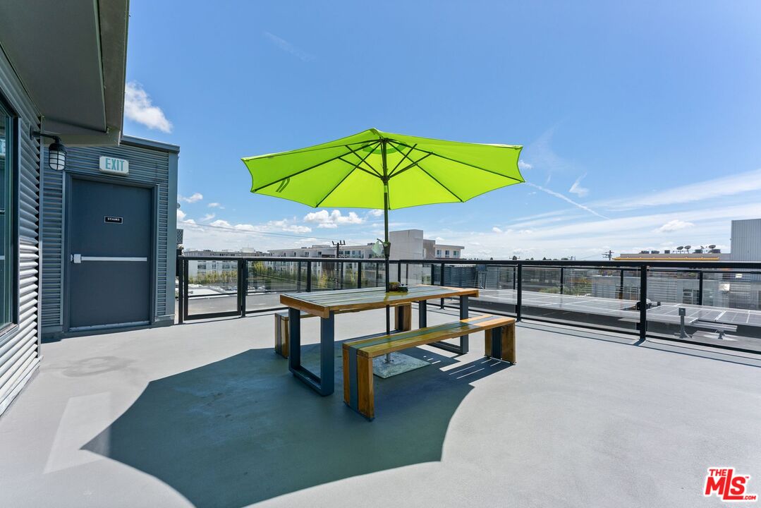 4115 Glencoe Ave Unit: 302