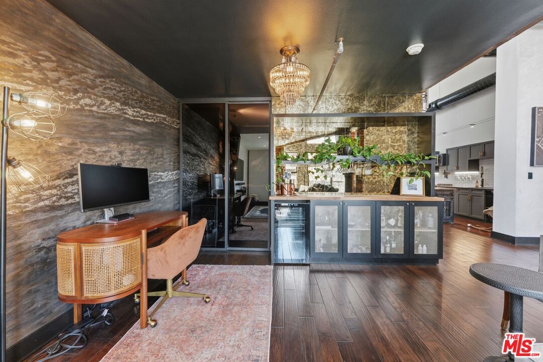 4115 Glencoe Ave Unit: 302