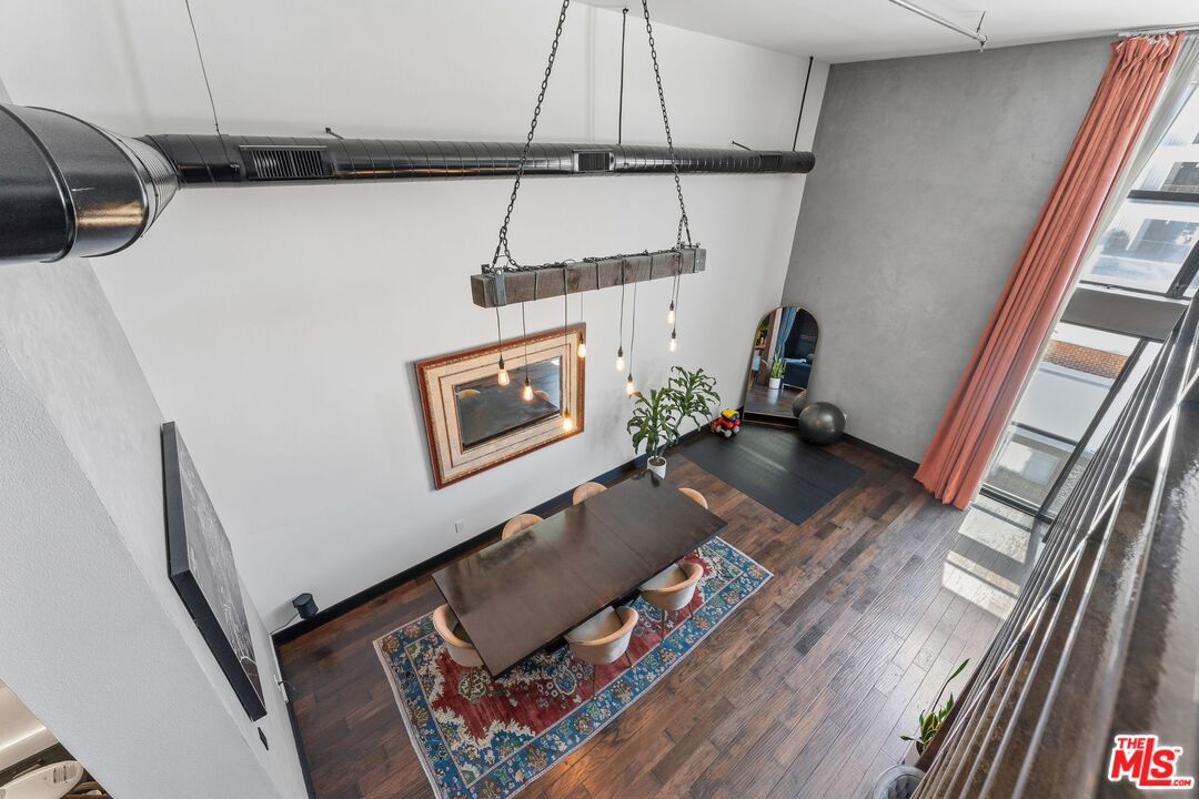 4115 Glencoe Ave Unit: 302