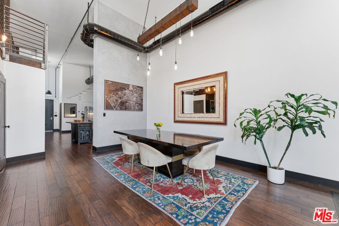 4115 Glencoe Ave Unit: 302