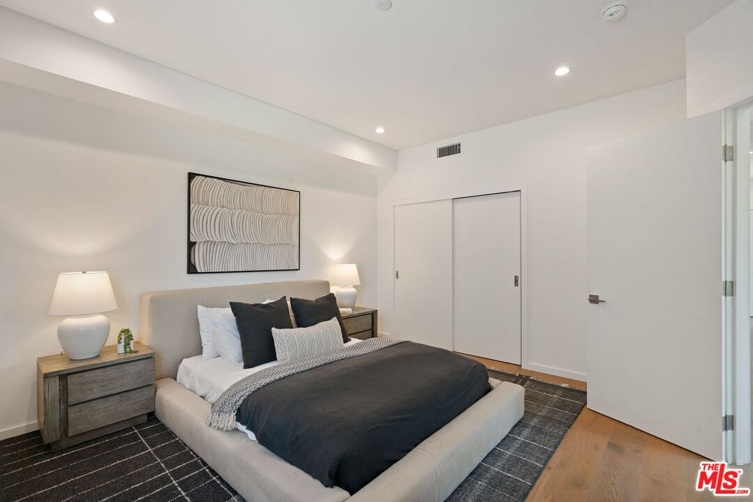 3810 S Verona Ct