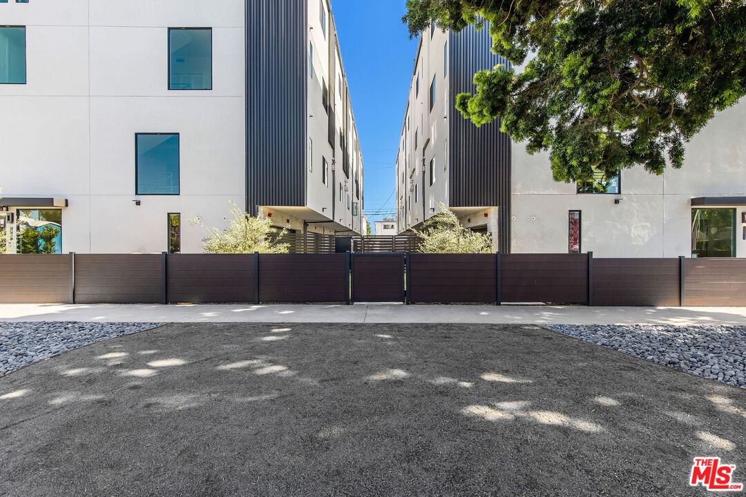 3810 S Verona Ct