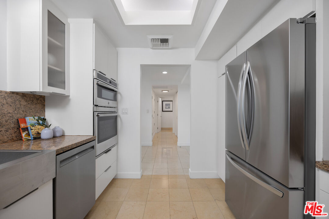 13600 Marina Pointe Dr Unit: 1507