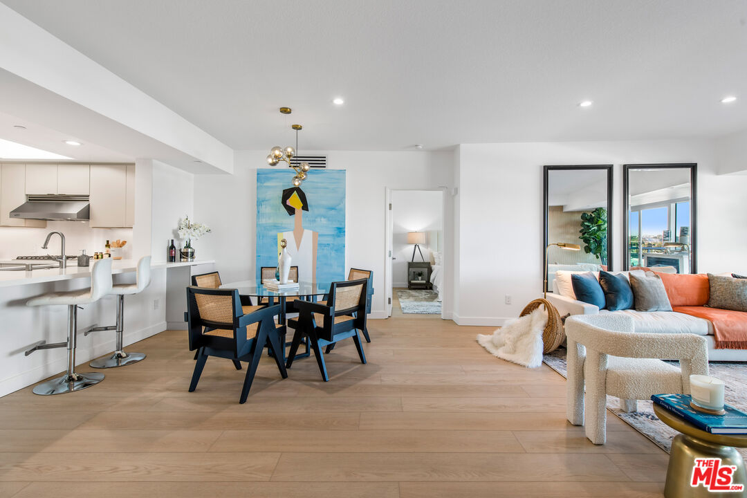 13600 Marina Pointe Dr Unit: 705