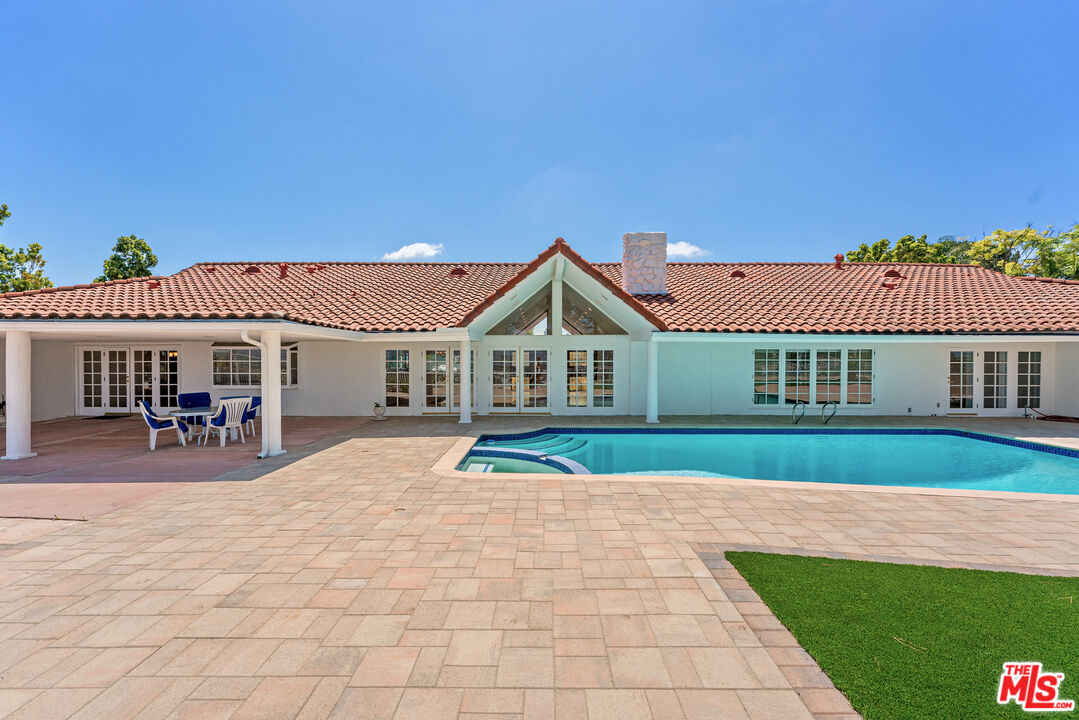 4159 Regal Oak Dr