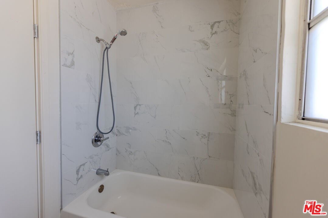 4119 Marlton Ave Unit: 10