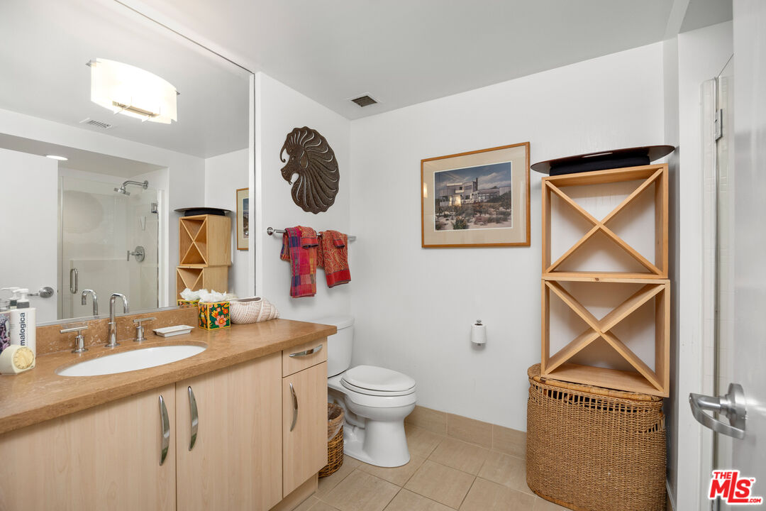 13650 Marina Pointe Dr Unit: 1207