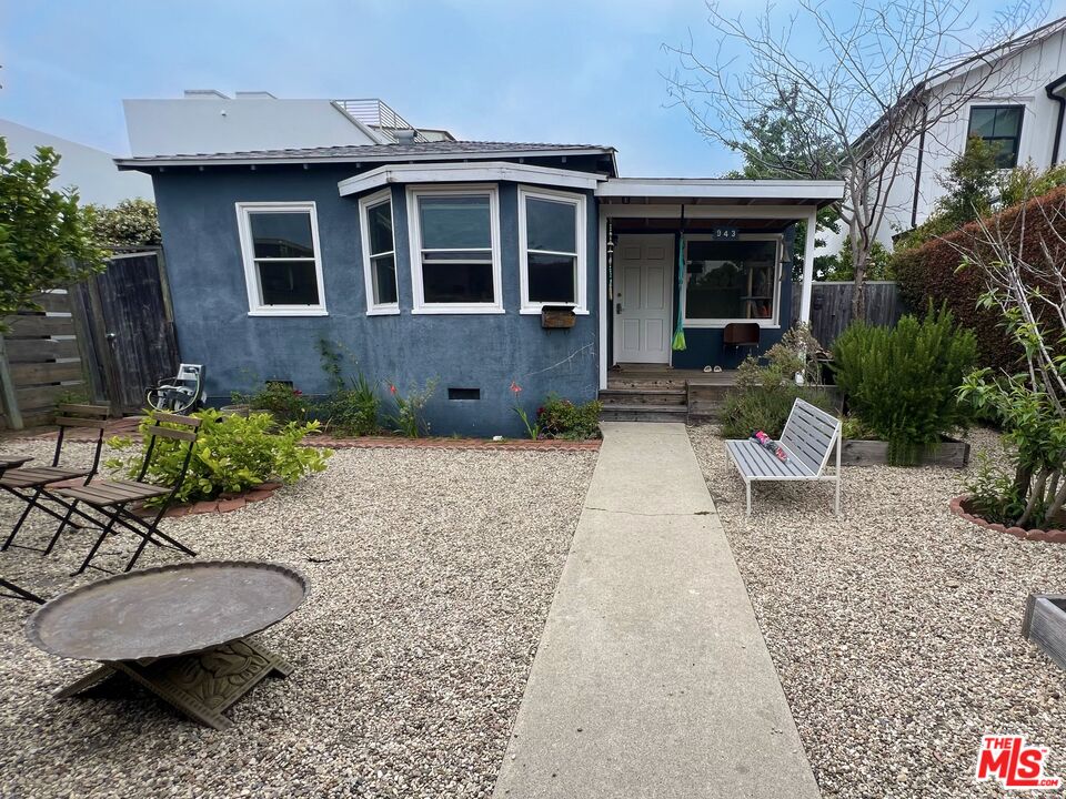 943 Indiana Ave