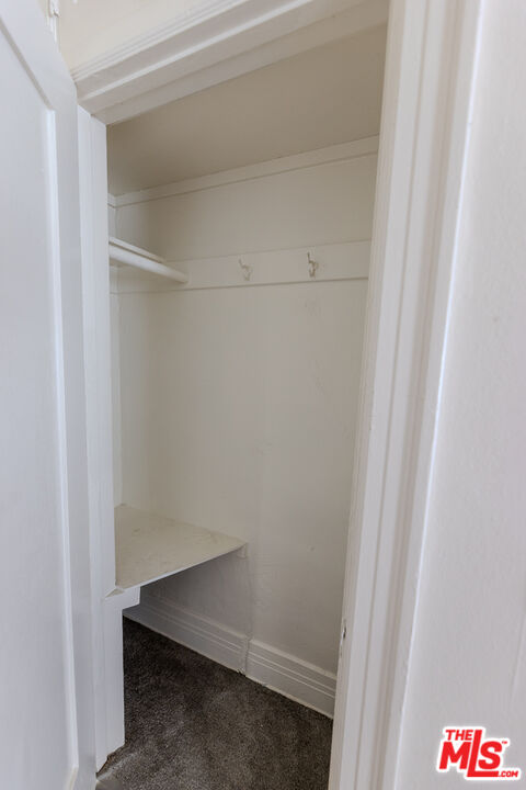 946 S Burlington Ave Unit: 212