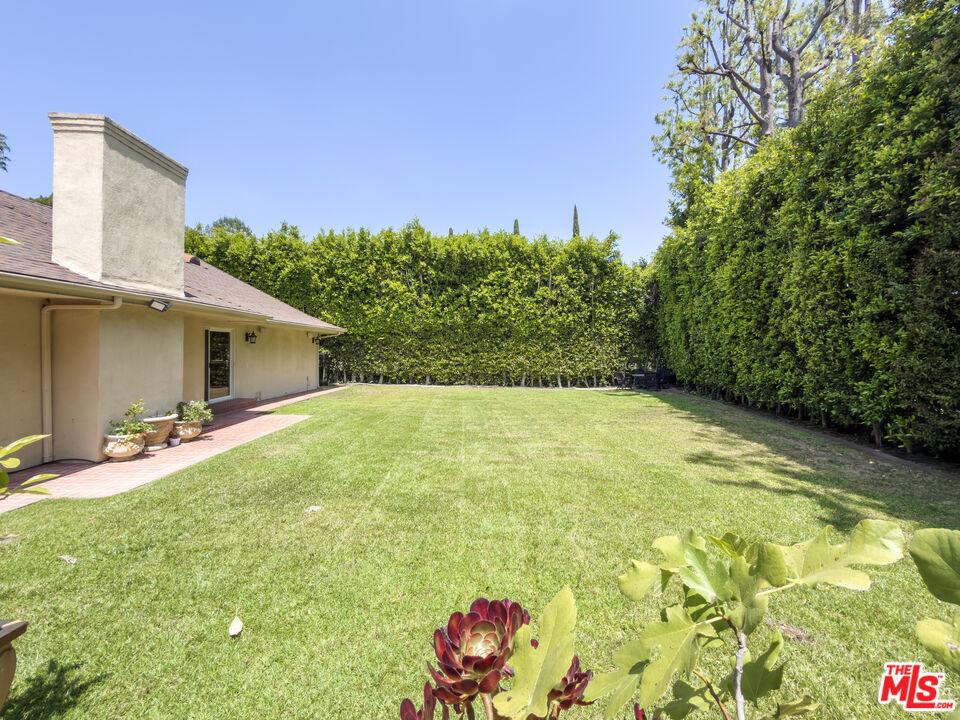 1094 Garden Ln