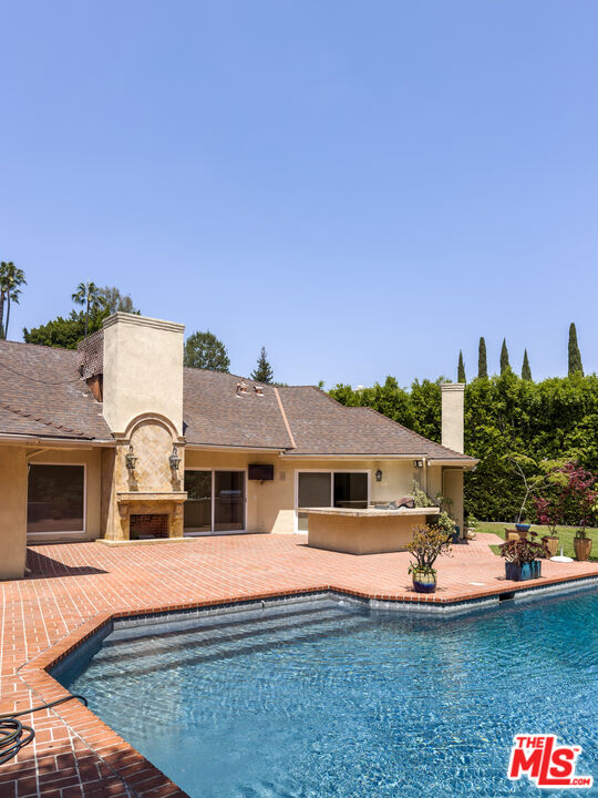 1094 Garden Ln
