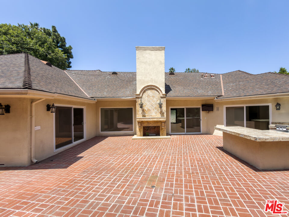 1094 Garden Ln