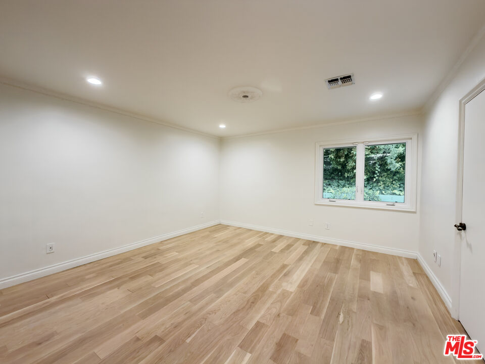 1094 Garden Ln