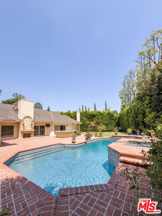 1094 Garden Ln