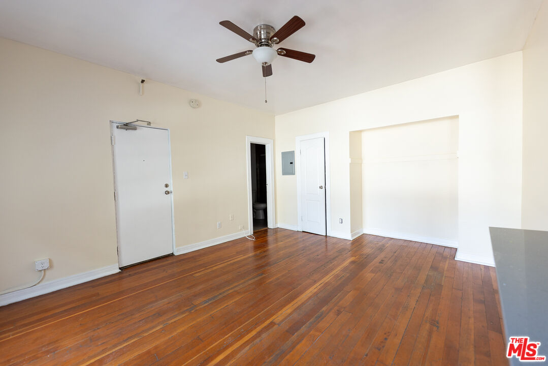661 Shatto Pl Unit: 201