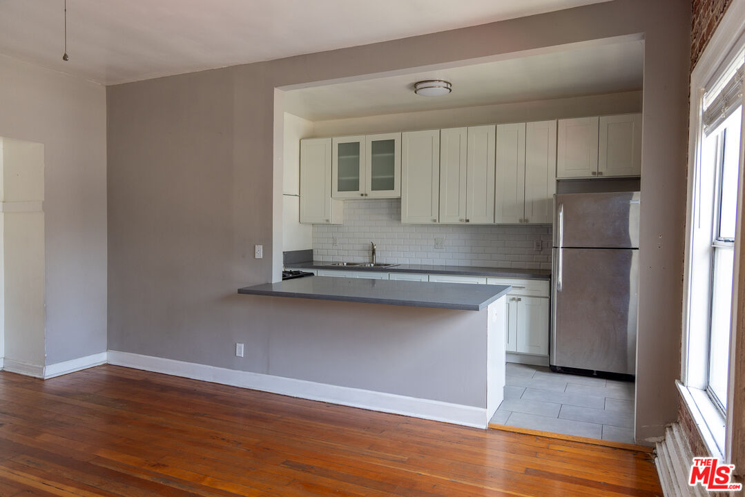 661 Shatto Pl Unit: 201